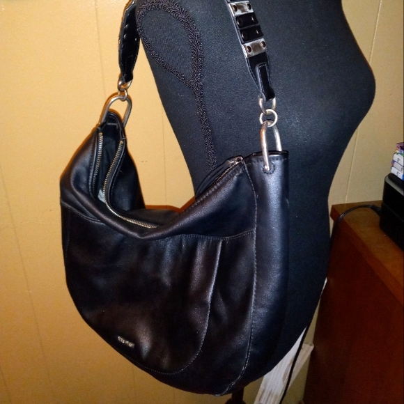 Nine West Handbags - Nine West large black leather shoulder bag